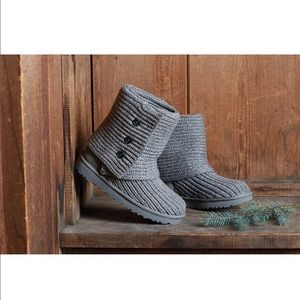 •UGG• Grey Cardy Knit Boot
